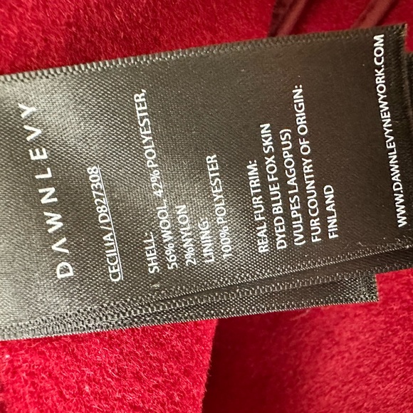 Dawn Levy Burgundy Coat with real Fox fur detachable collar. - Picture 6 of 6